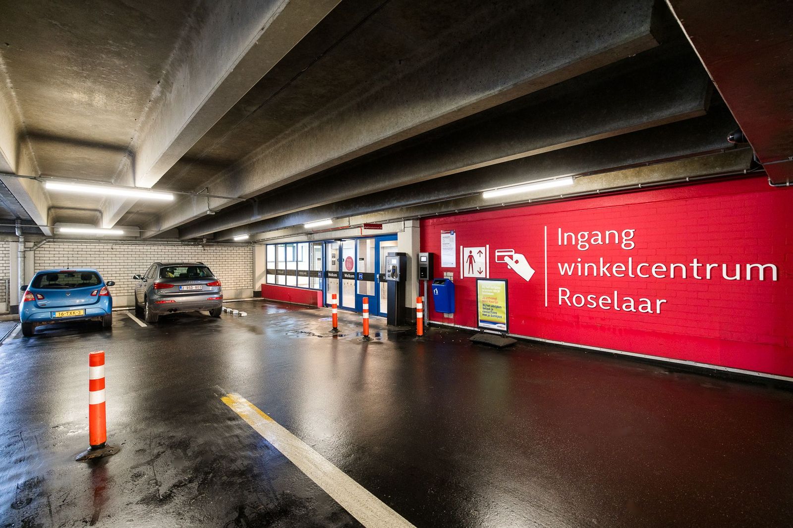 Parkeergarage in Winkelcentrum Roselaar